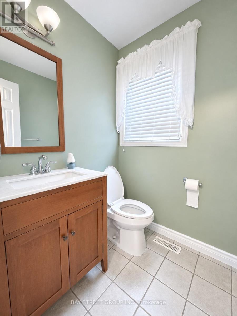 76 Mayfair Drive Property Photo 16