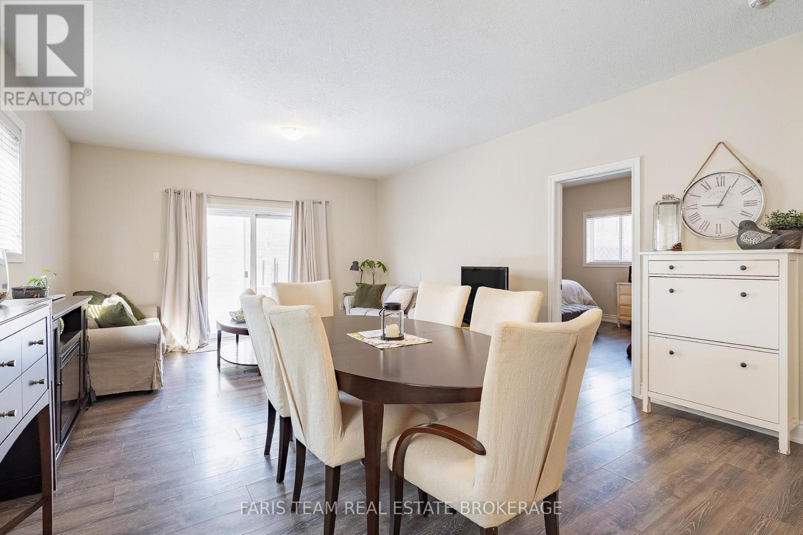 3114 Emperor Drive Property Photo 8
