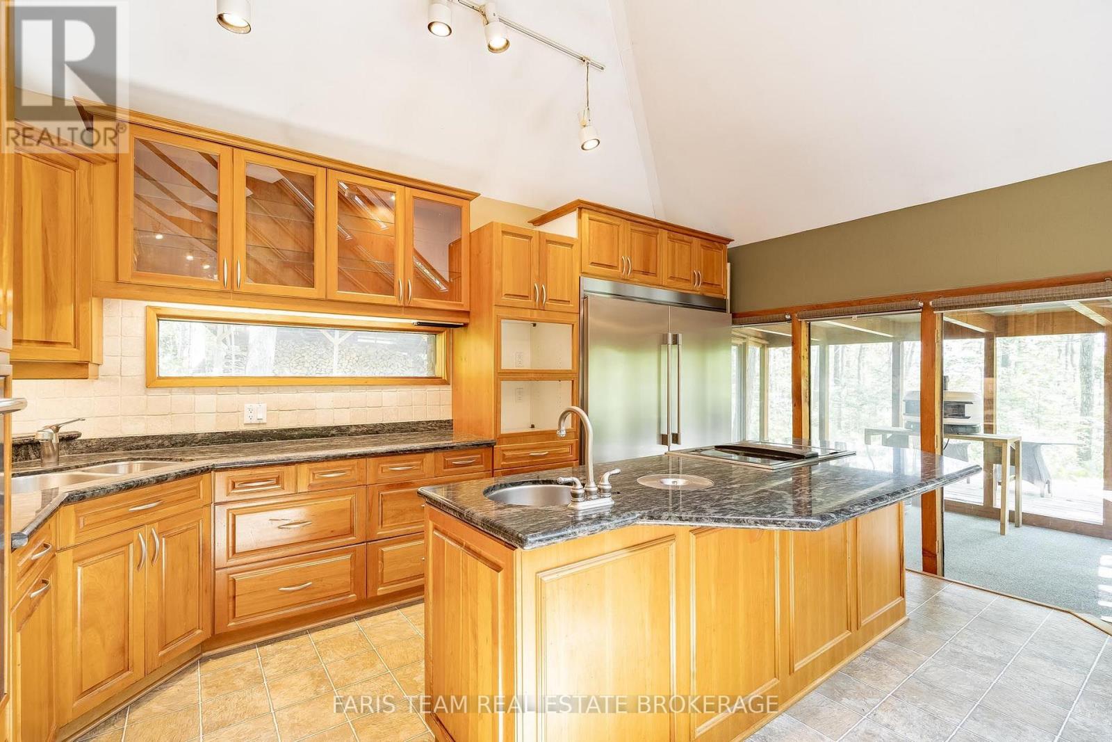 15 Scottdale Drive Property Photo 9