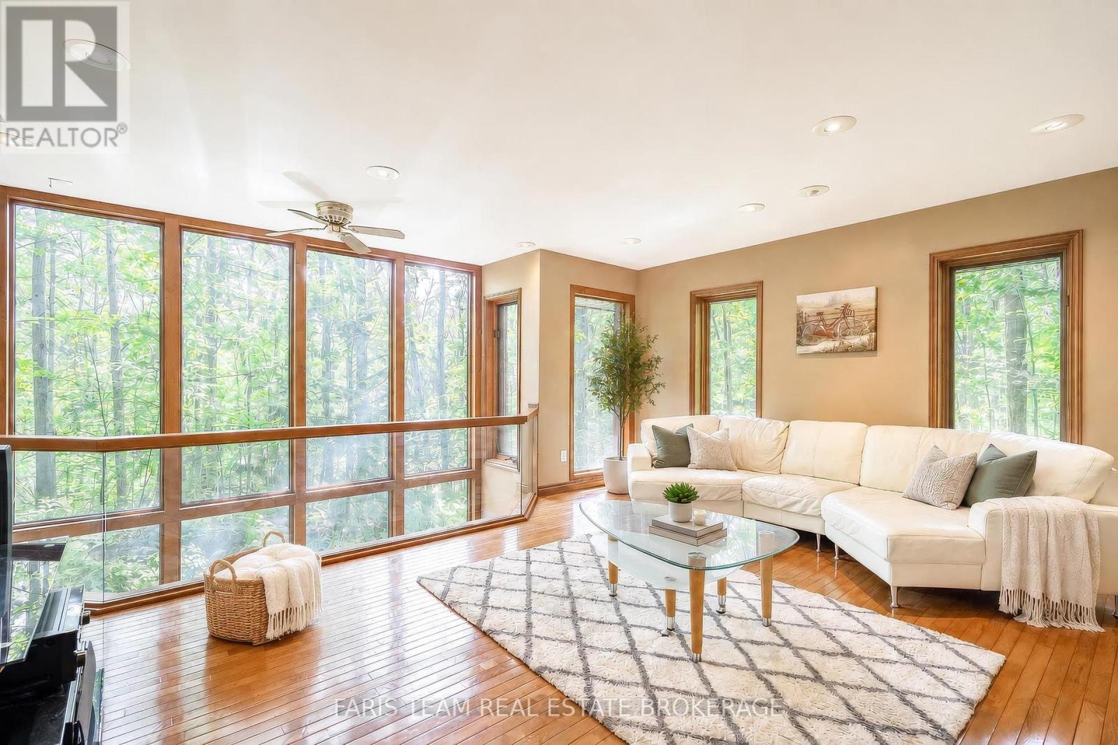 15 Scottdale Drive Property Photo 14