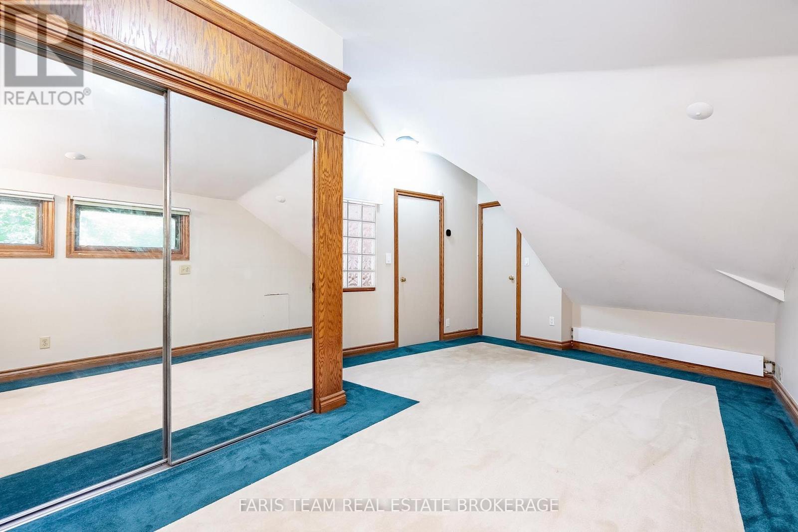 15 Scottdale Drive Property Photo 23