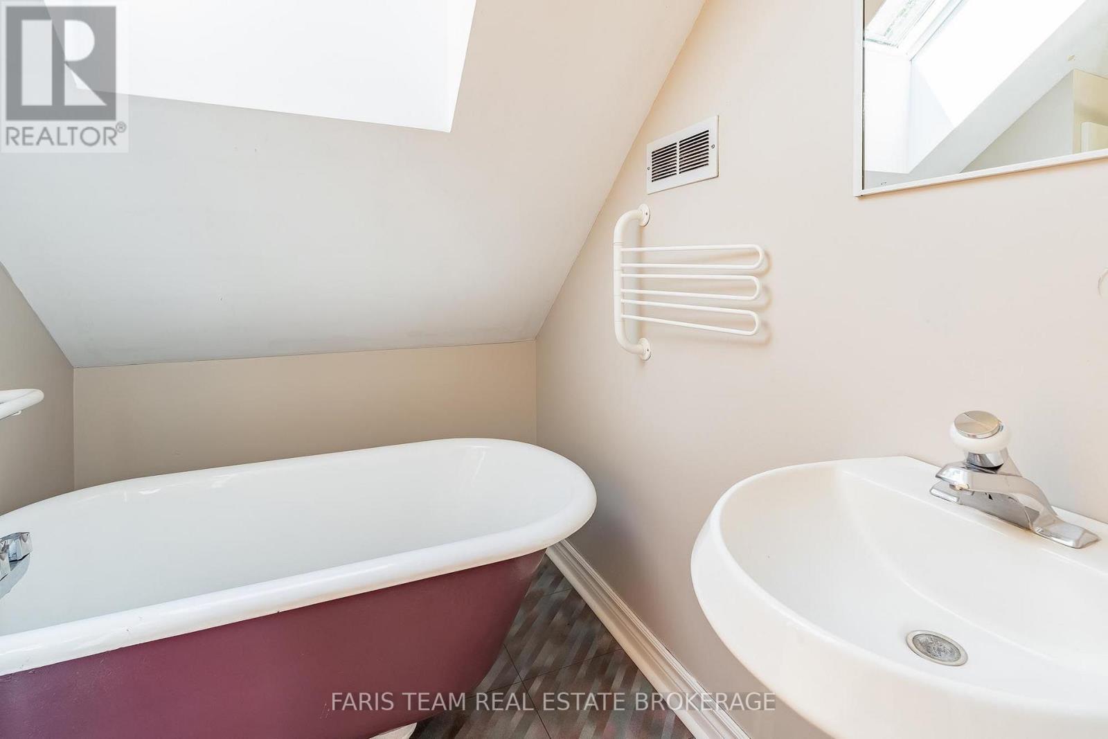 15 Scottdale Drive Property Photo 29