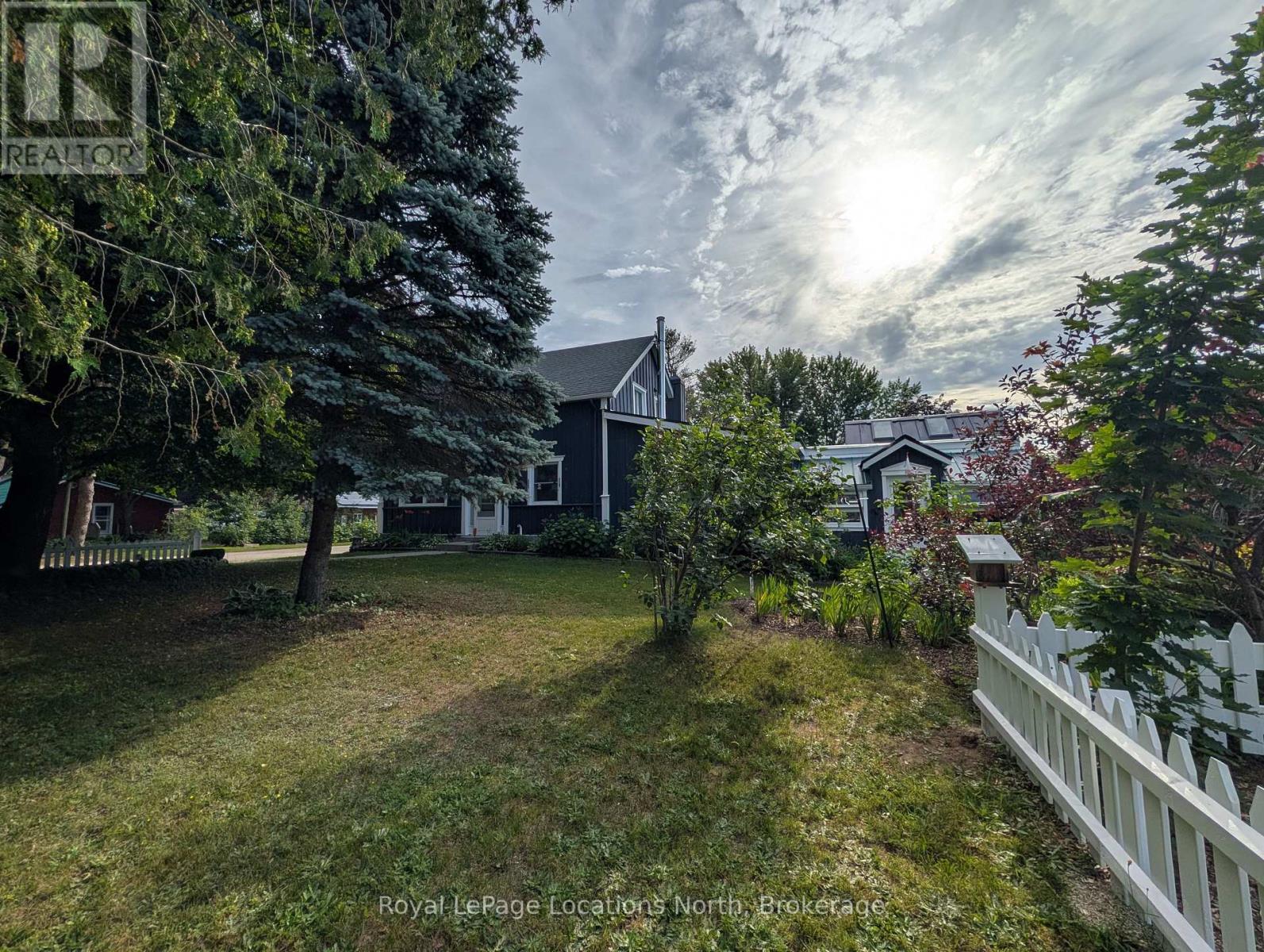236 Phillips Street Property Photo 4