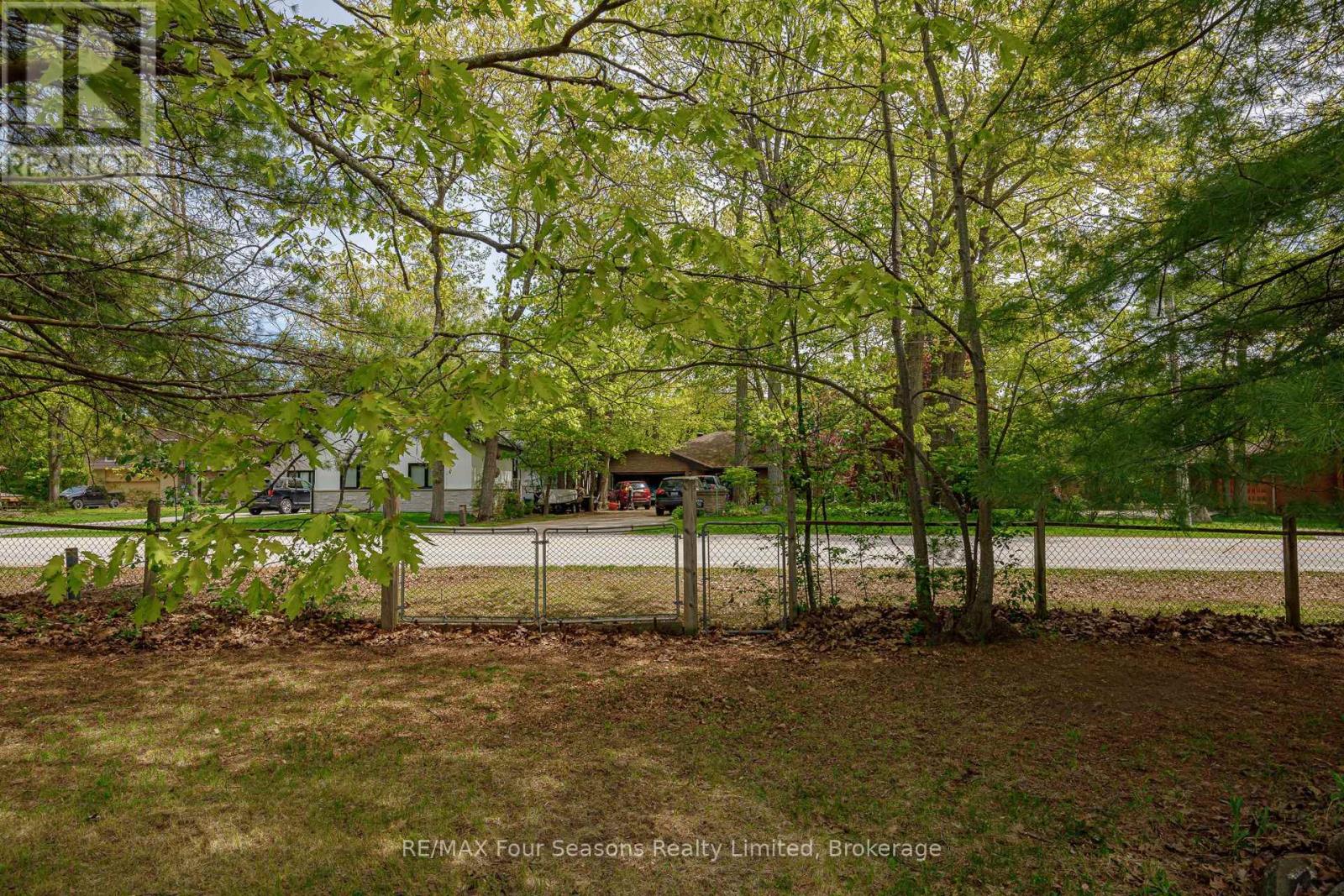 828 Oxbow Park Drive Property Photo 22