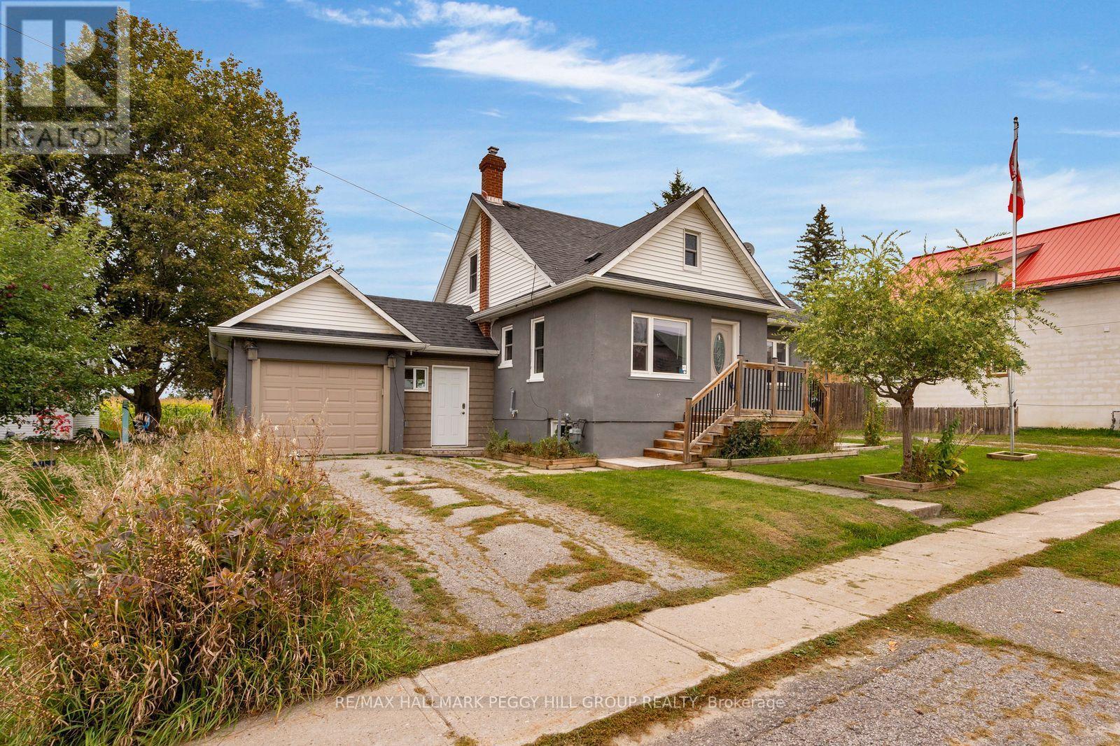 1556 Flos Rd 4 W Property Photo 1