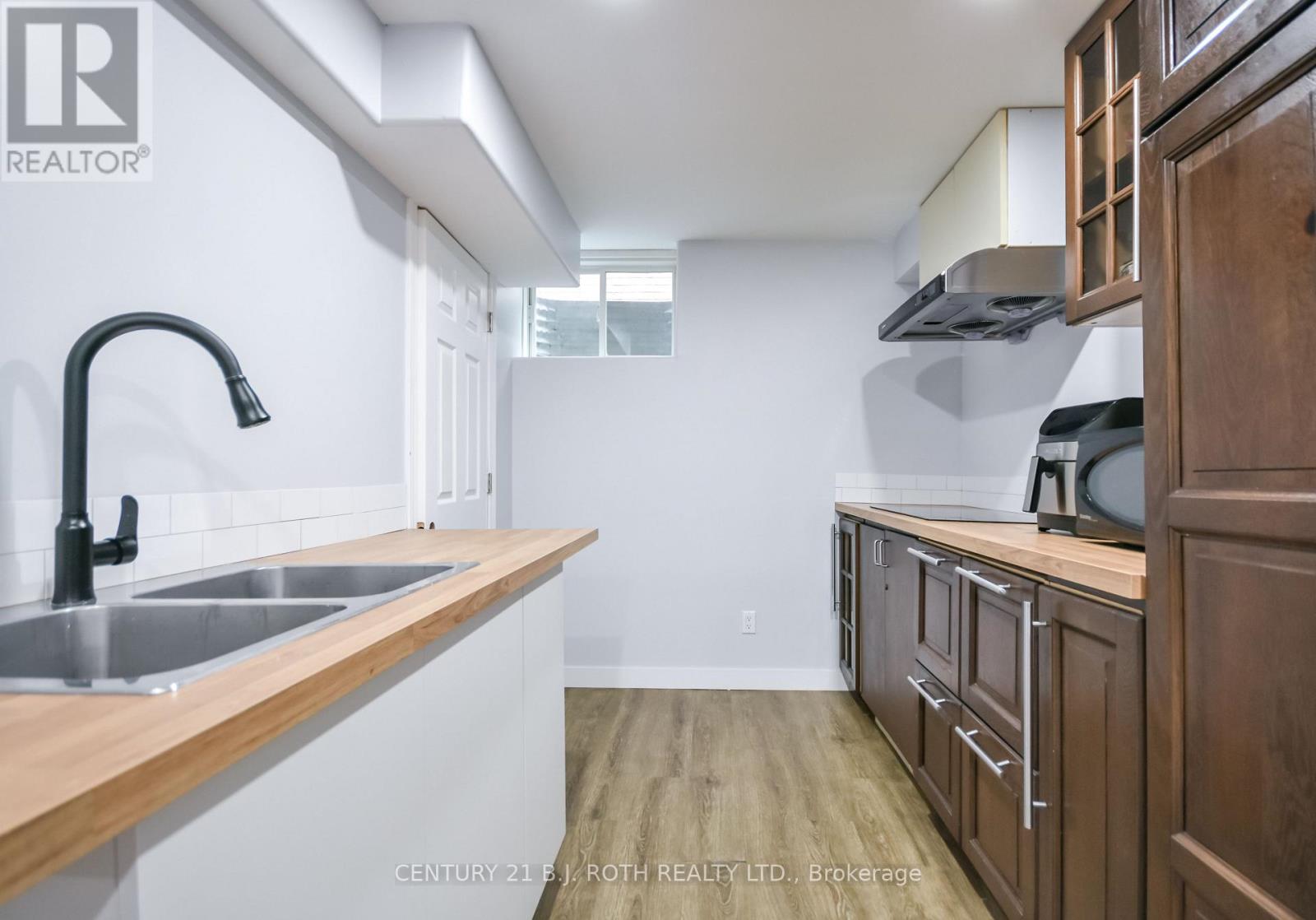 17 Crompton Drive Property Photo 30