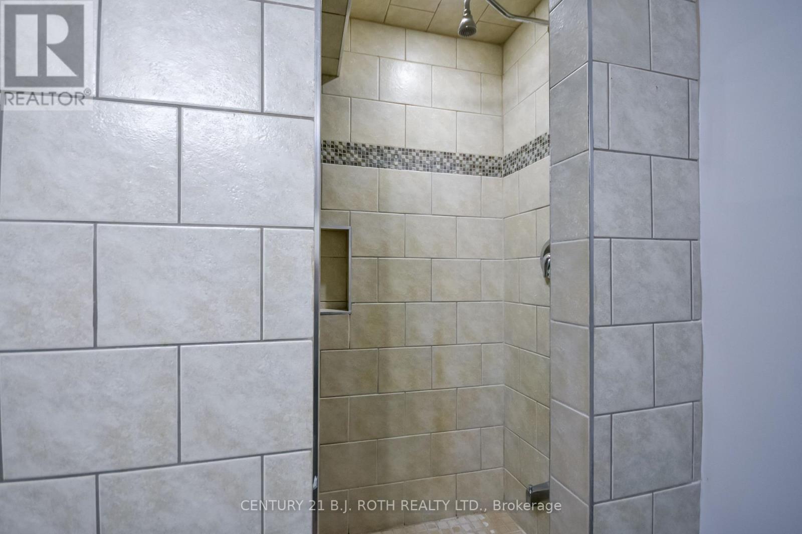 17 Crompton Drive Property Photo 36