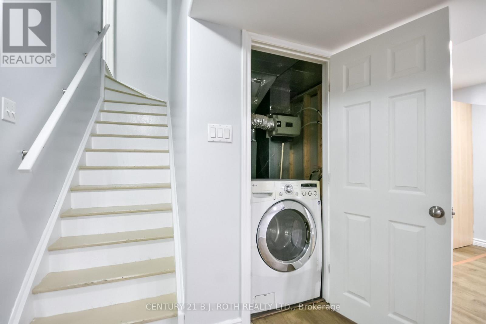 17 Crompton Drive Property Photo 37
