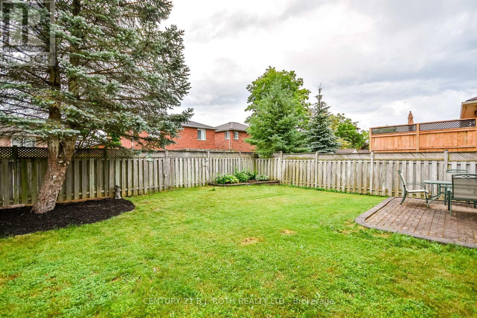 17 Crompton Drive Property Photo 39