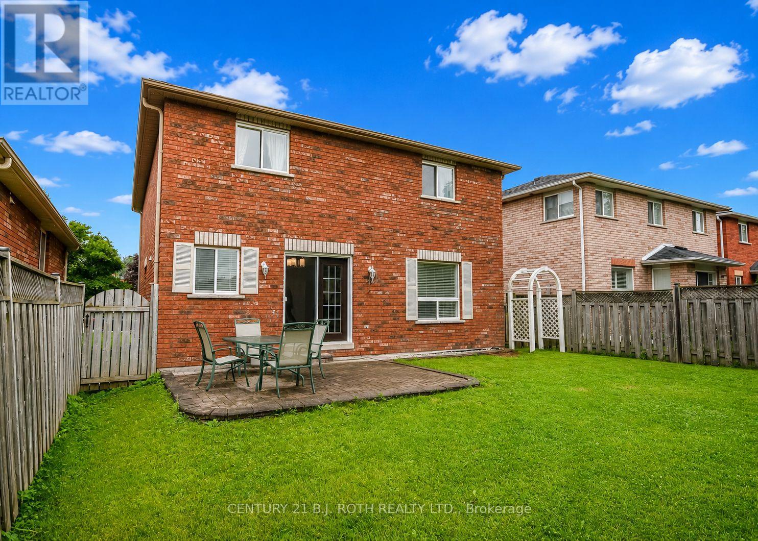17 Crompton Drive Property Photo 41