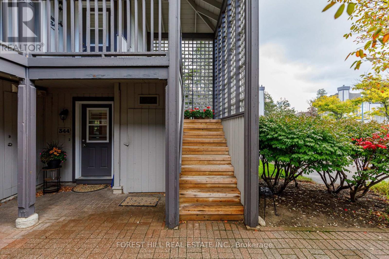 348 Mariners Way Property Photo 2