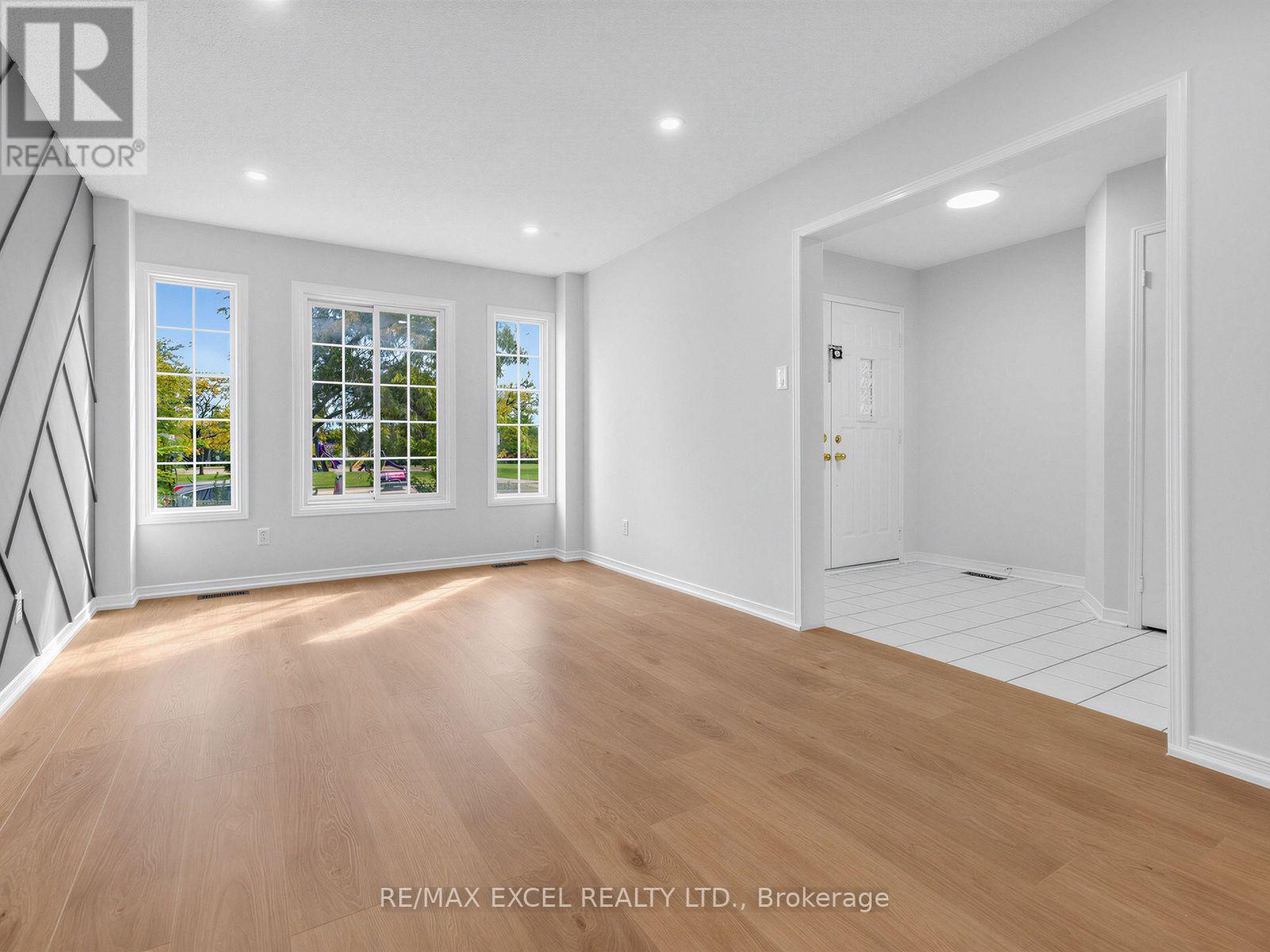 396 Cundles Road W Property Photo 5