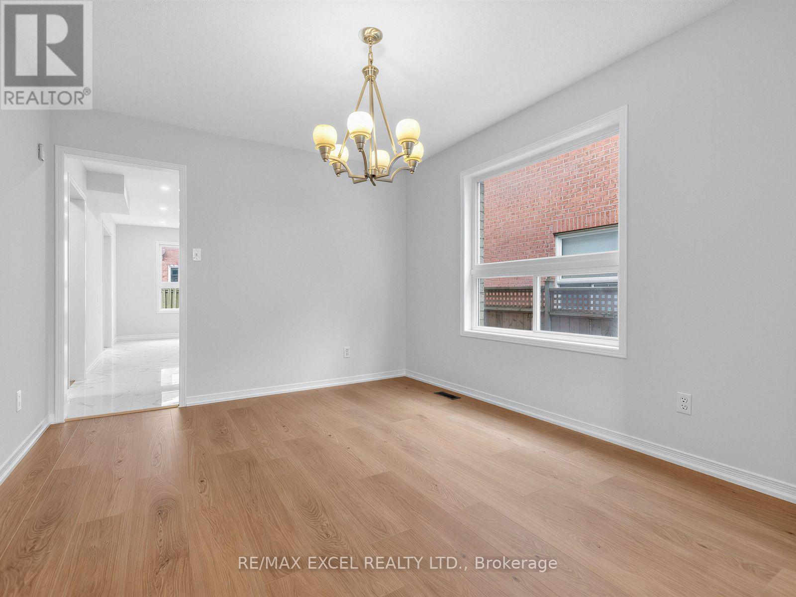 396 Cundles Road W Property Photo 7