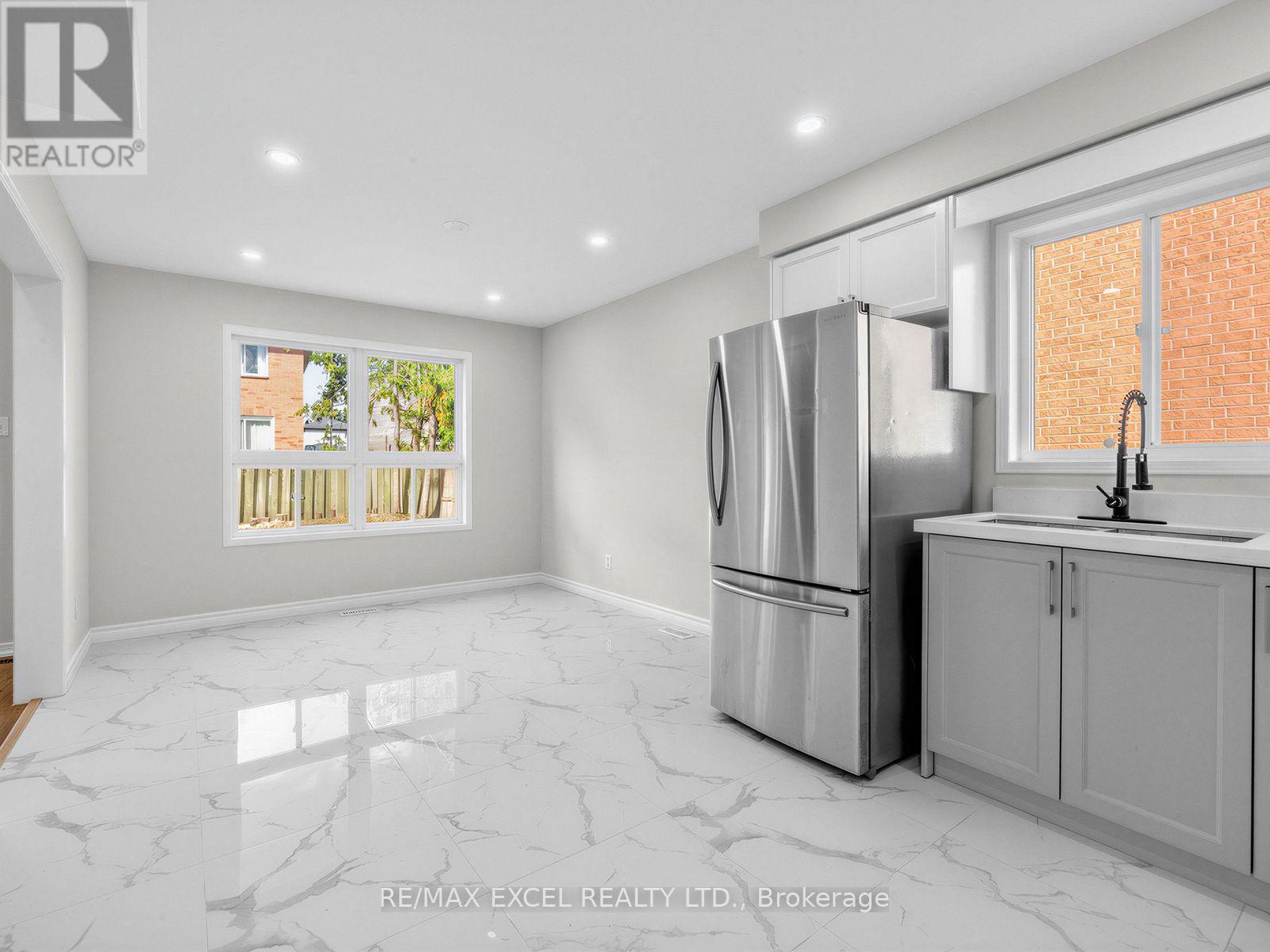 396 Cundles Road W Property Photo 11