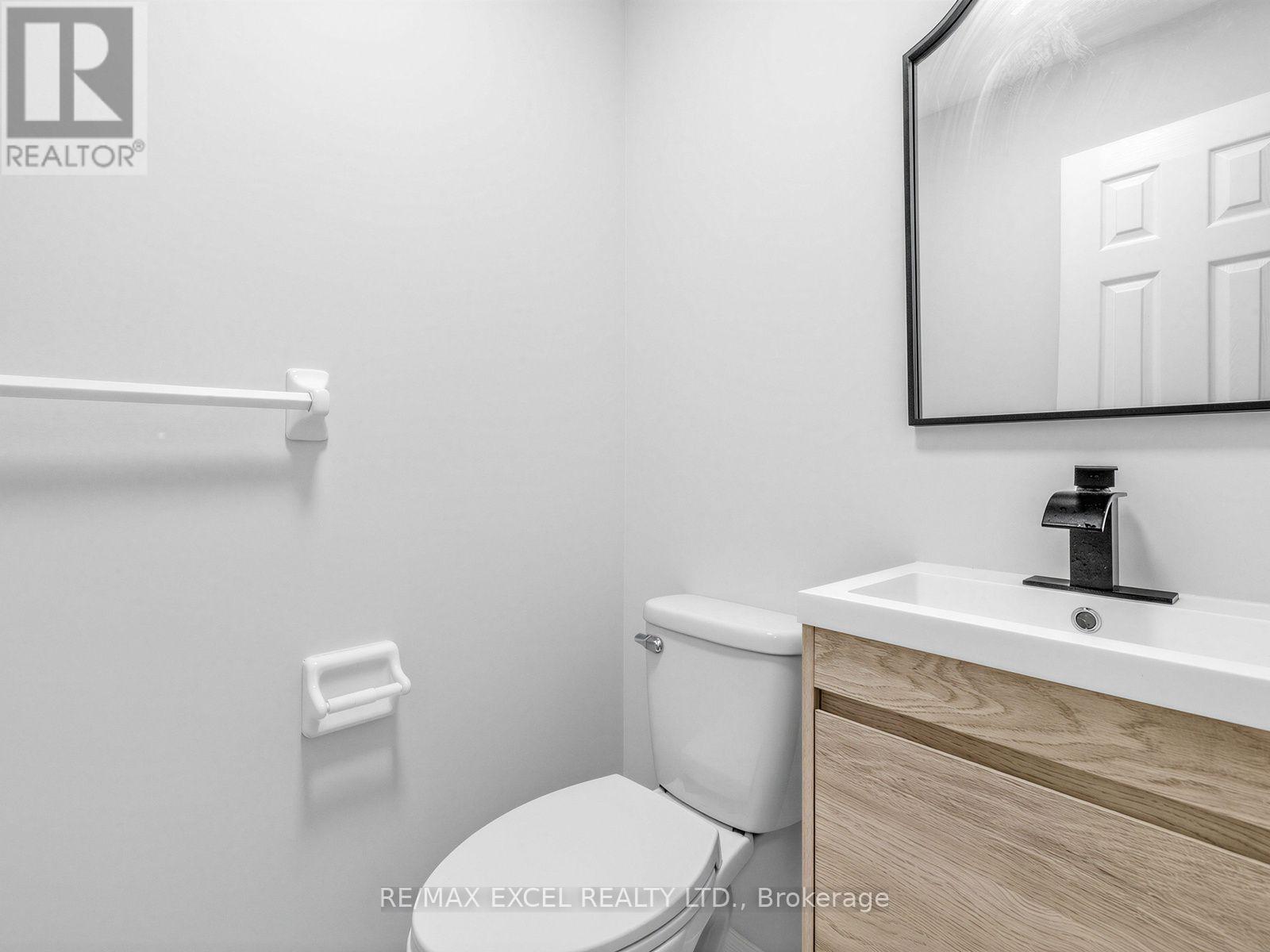 396 Cundles Road W Property Photo 12
