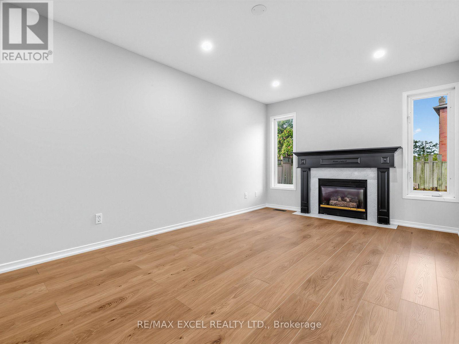 396 Cundles Road W Property Photo 14