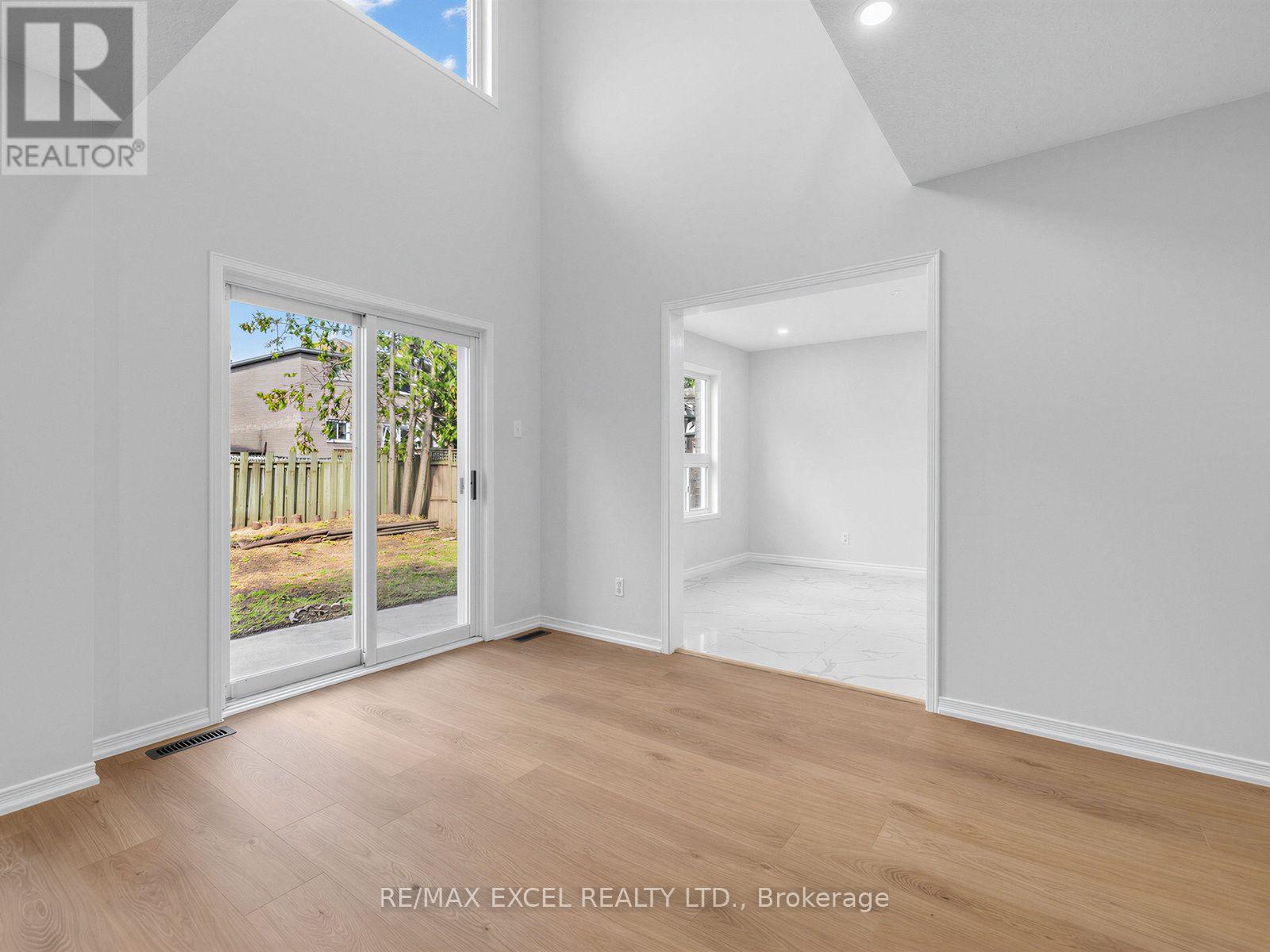 396 Cundles Road W Property Photo 16