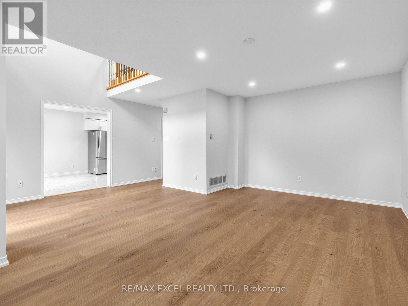 396 Cundles Road W Property Photo 17