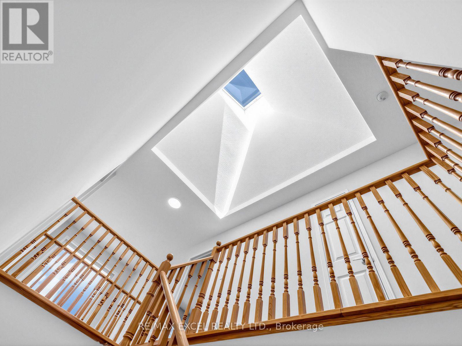 396 Cundles Road W Property Photo 19