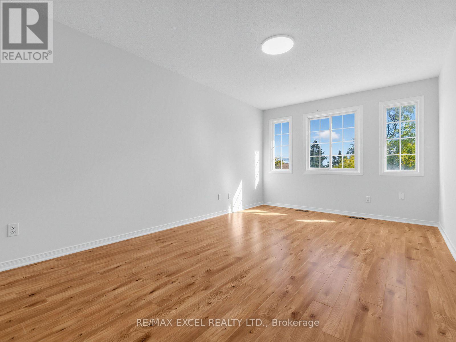396 Cundles Road W Property Photo 22