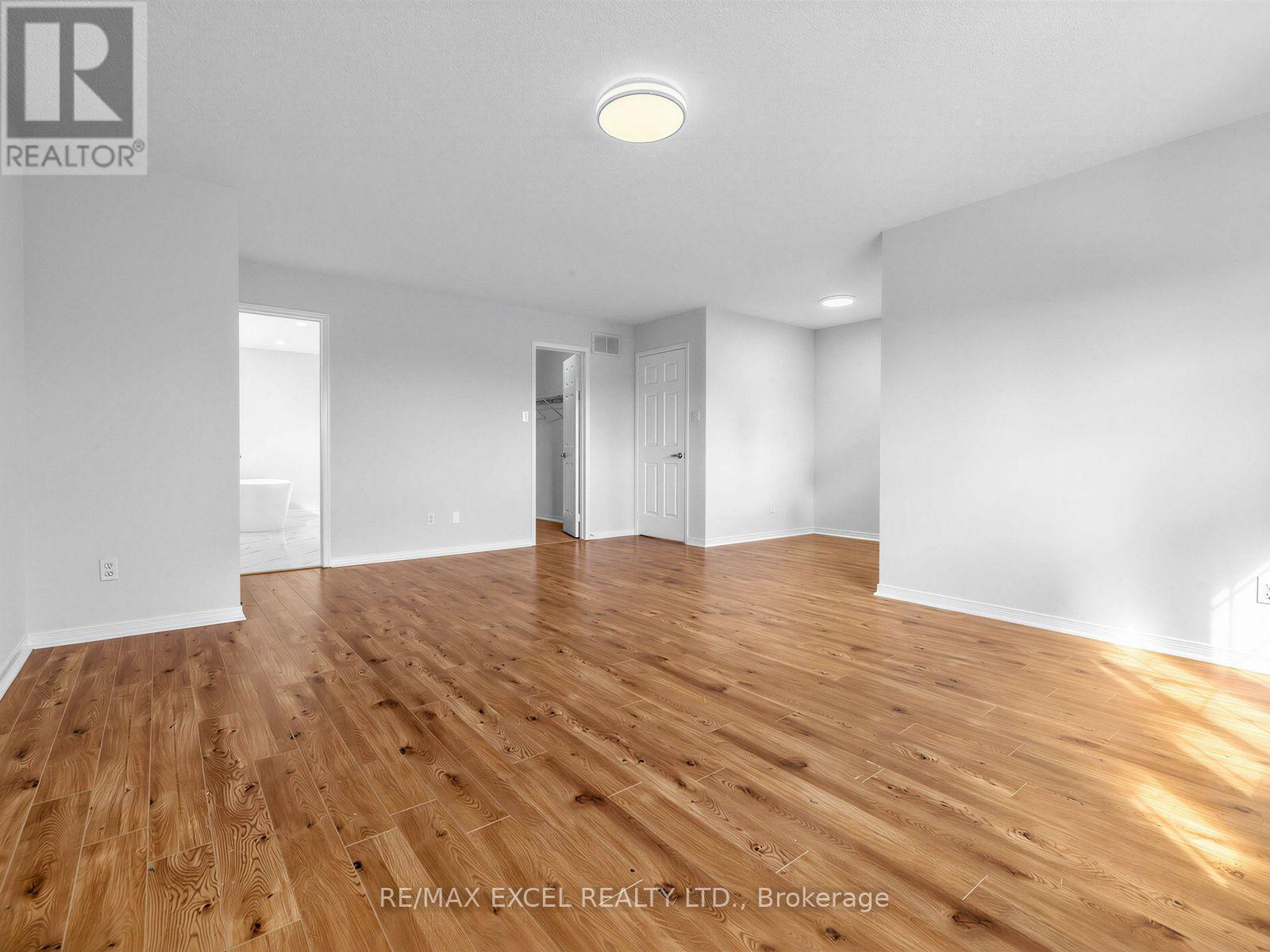 396 Cundles Road W Property Photo 25