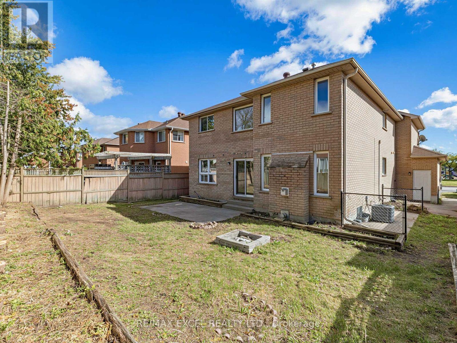 396 Cundles Road W Property Photo 36