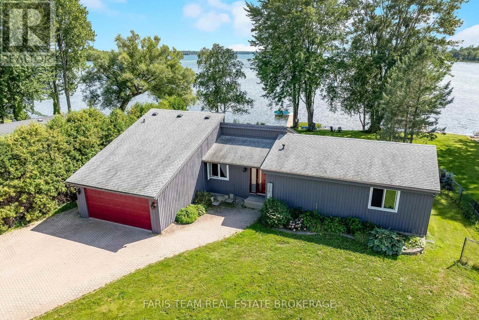 3299 Shoreview Drive Property Photo 2
