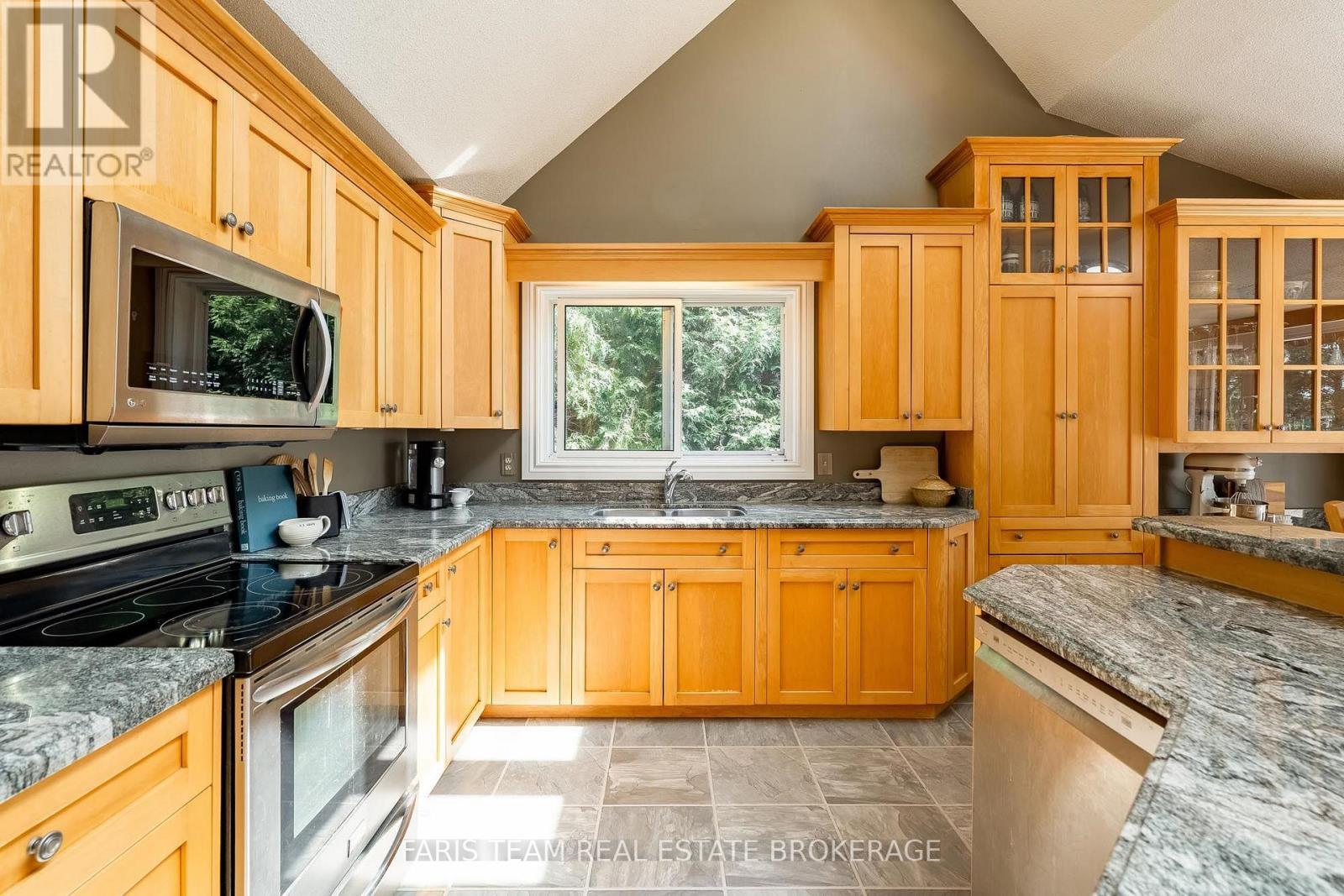 3299 Shoreview Drive Property Photo 7