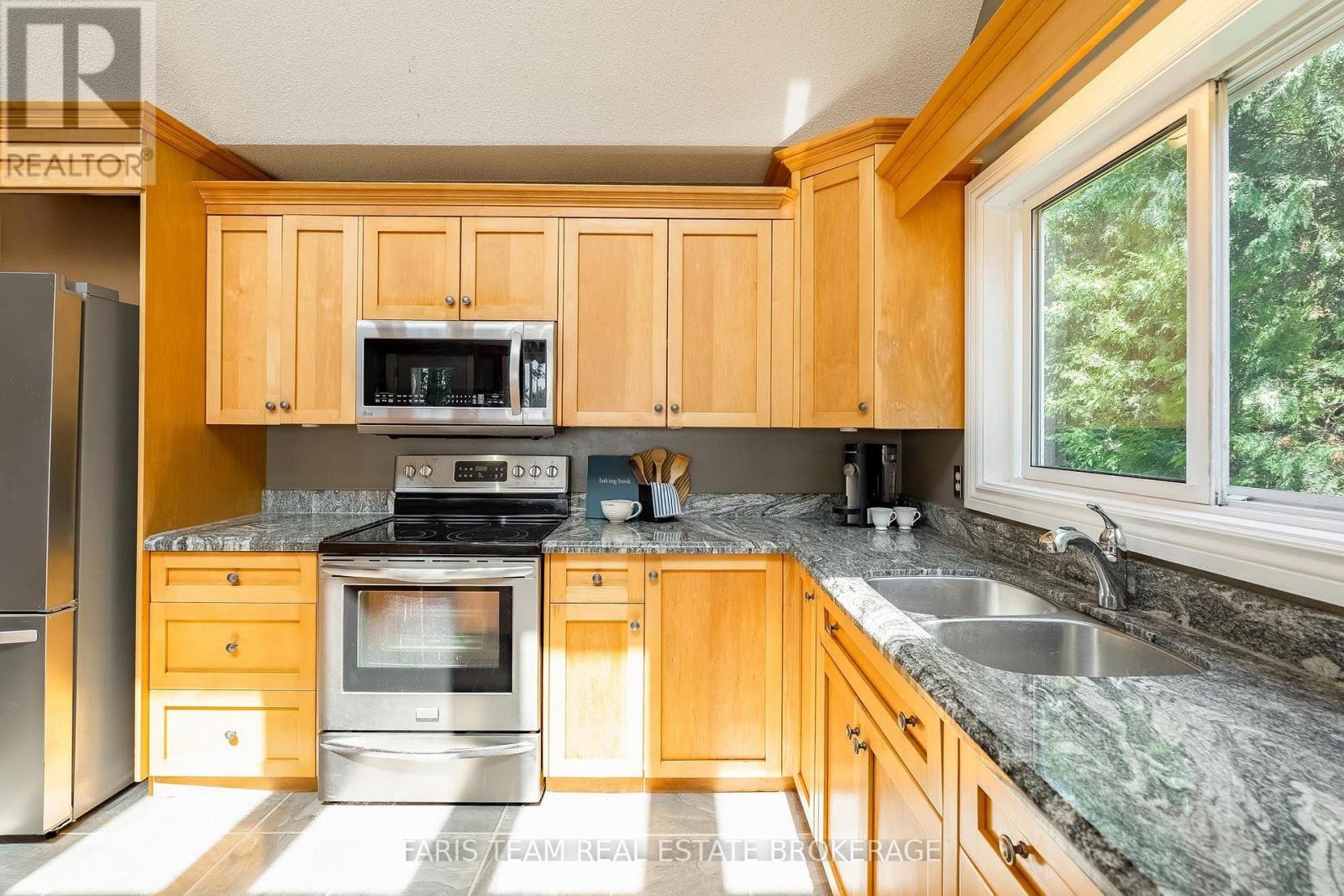 3299 Shoreview Drive Property Photo 8