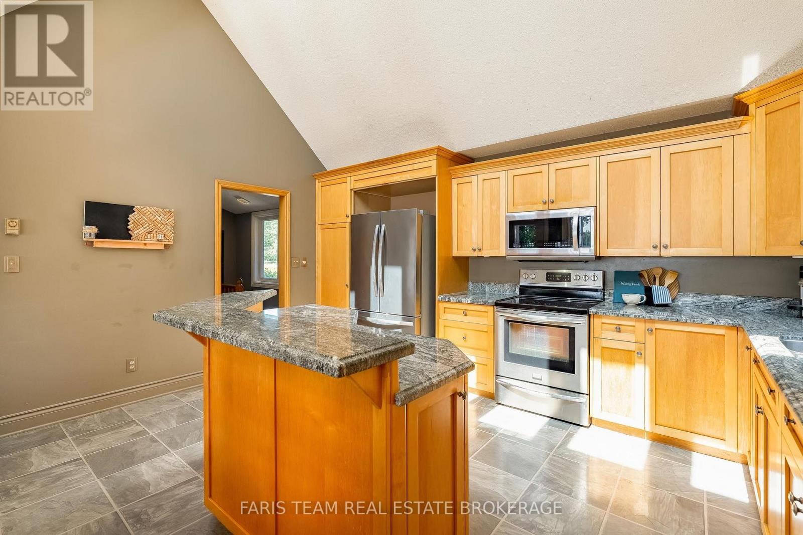 3299 Shoreview Drive Property Photo 9