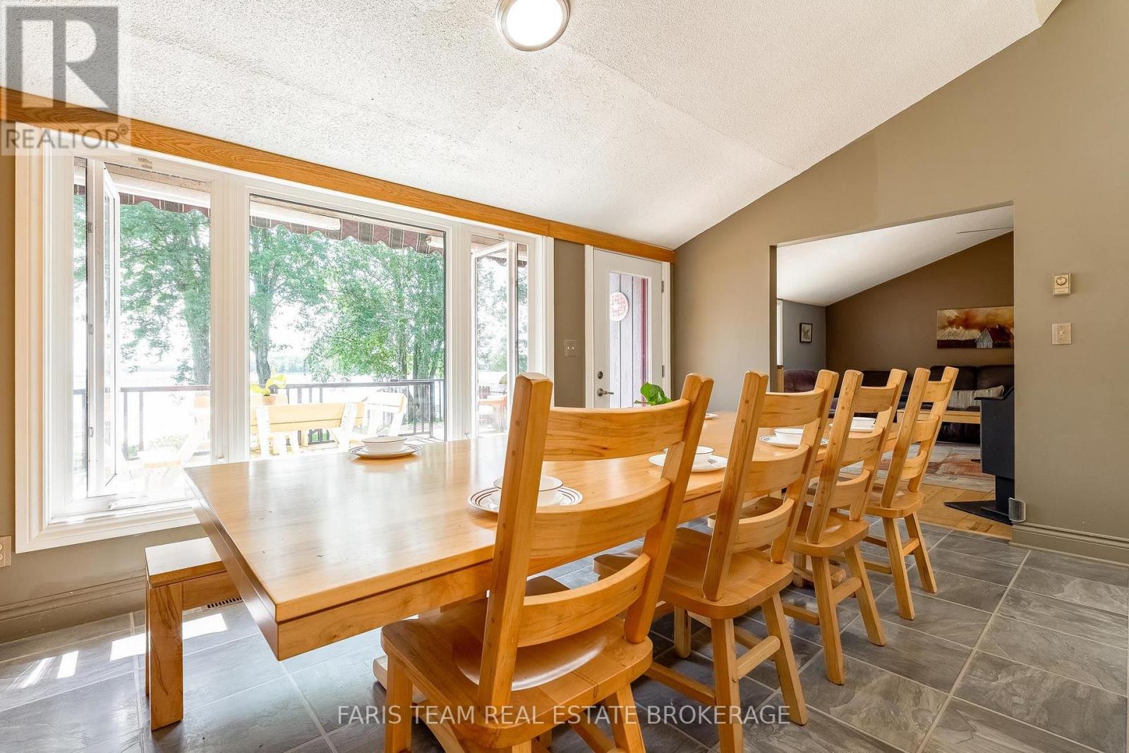 3299 Shoreview Drive Property Photo 13