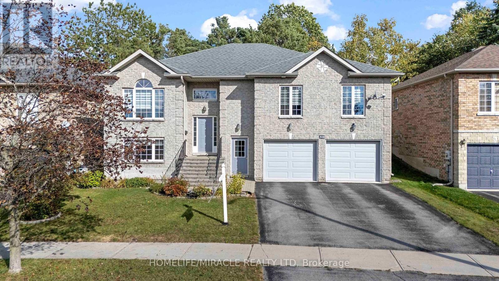 30 DOVE CRESCENT Property Photo 1