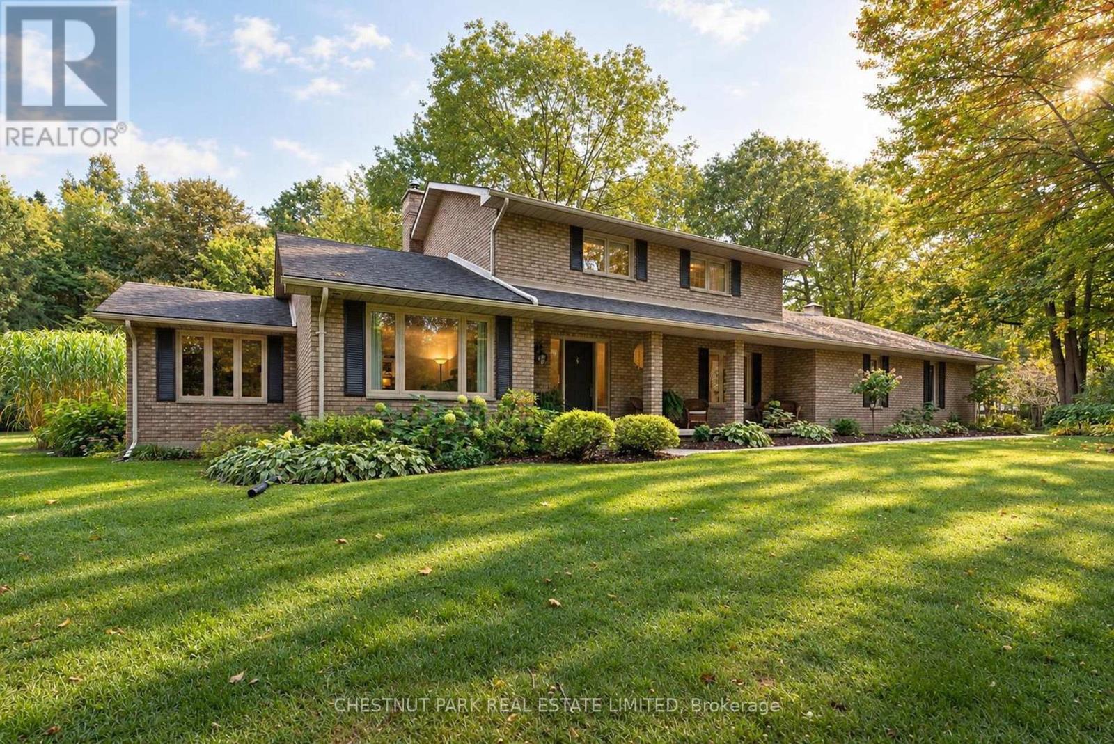 9 Mills Circle Property Photo 2