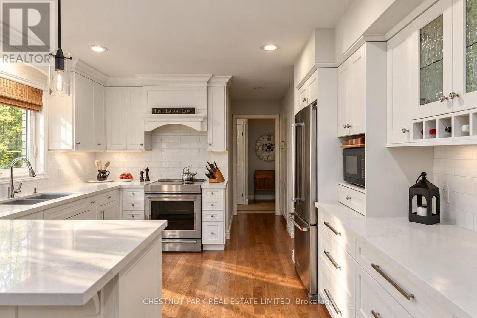 9 Mills Circle Property Photo 10