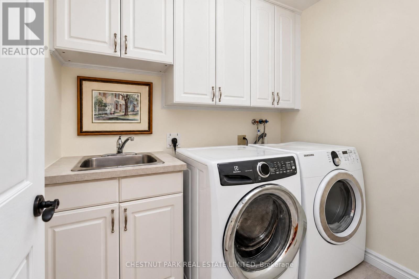 9 Mills Circle Property Photo 18