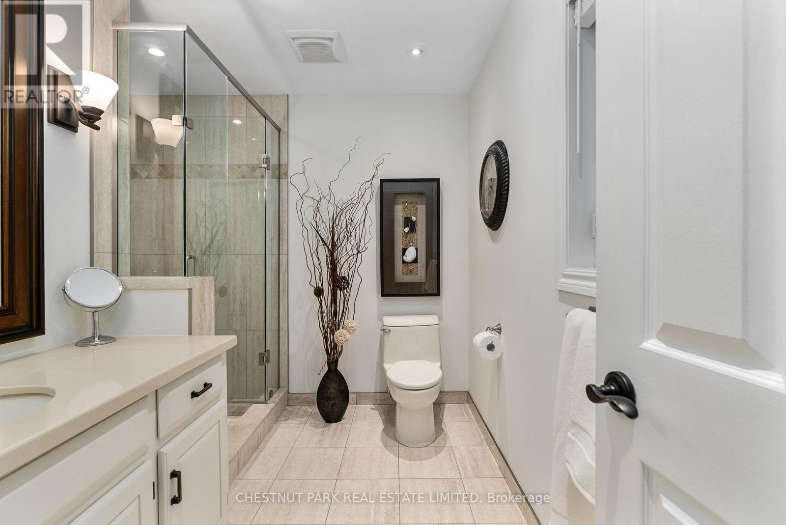 9 Mills Circle Property Photo 29