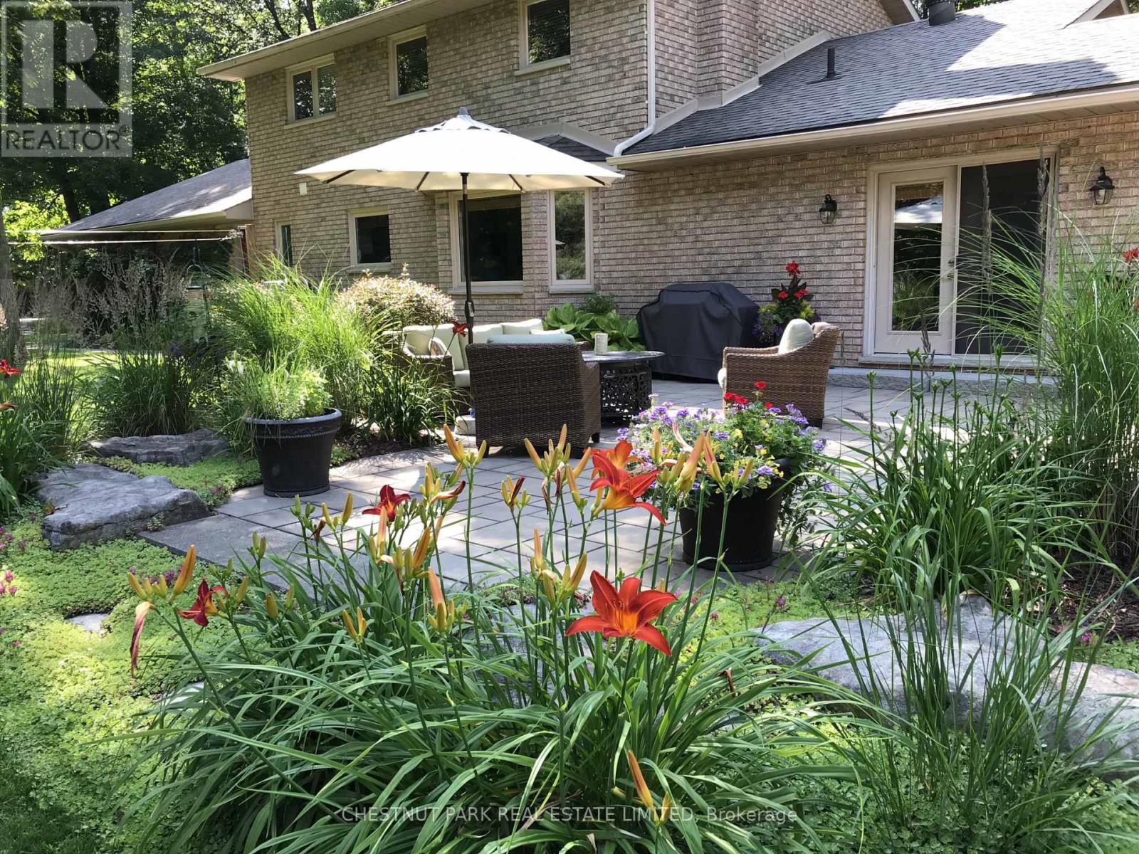 9 Mills Circle Property Photo 41