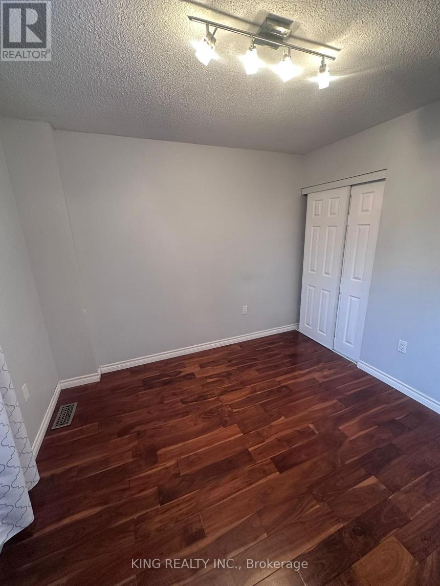 9 Whitehorn Crescent Property Photo 12