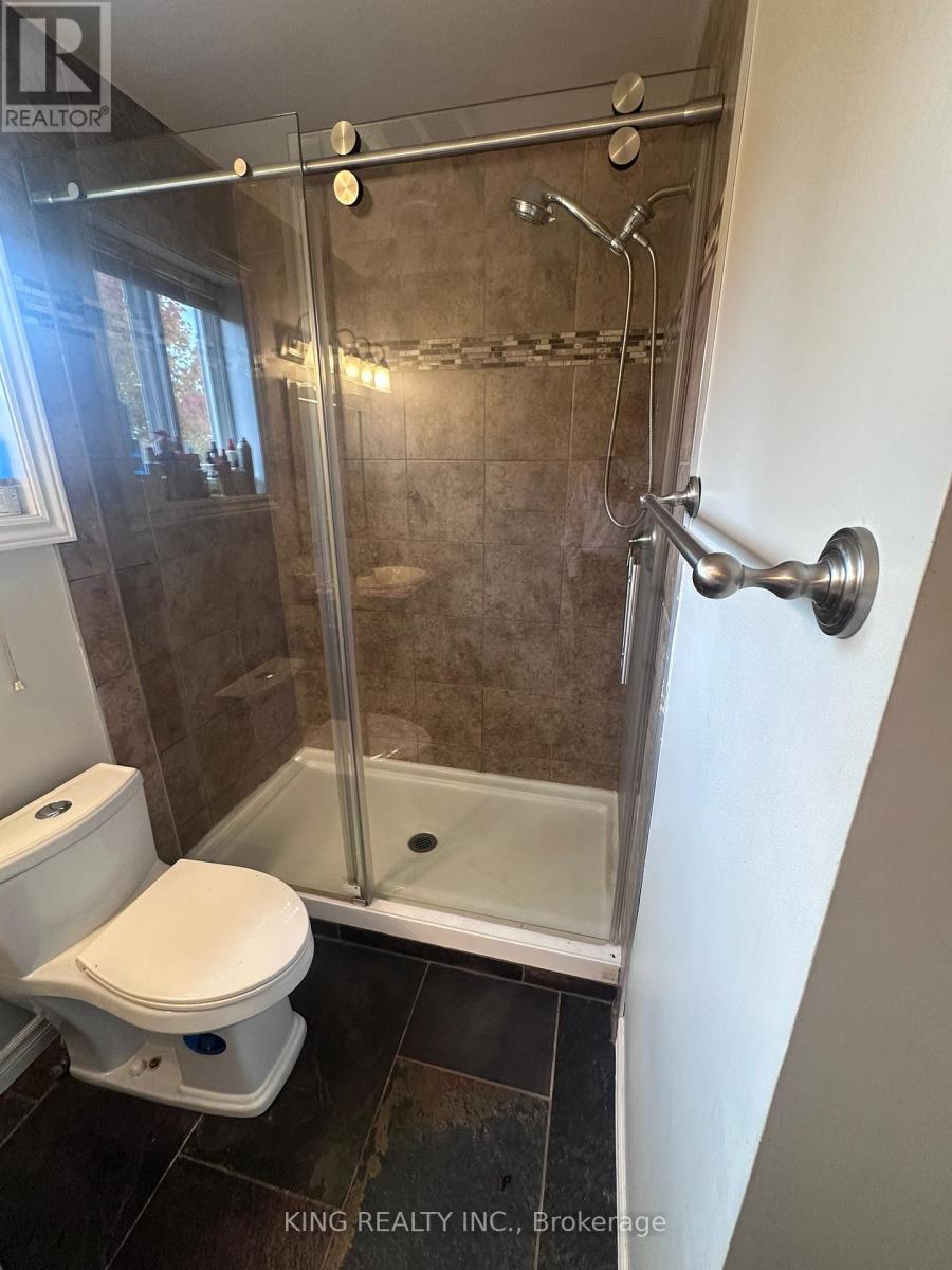 9 Whitehorn Crescent Property Photo 14