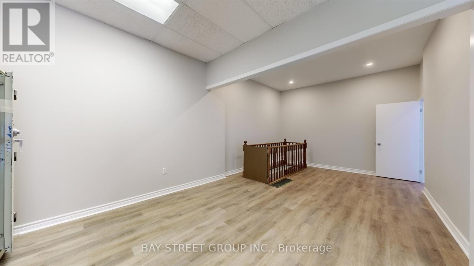 101 - 66 Maple Avenue Property Photo 21