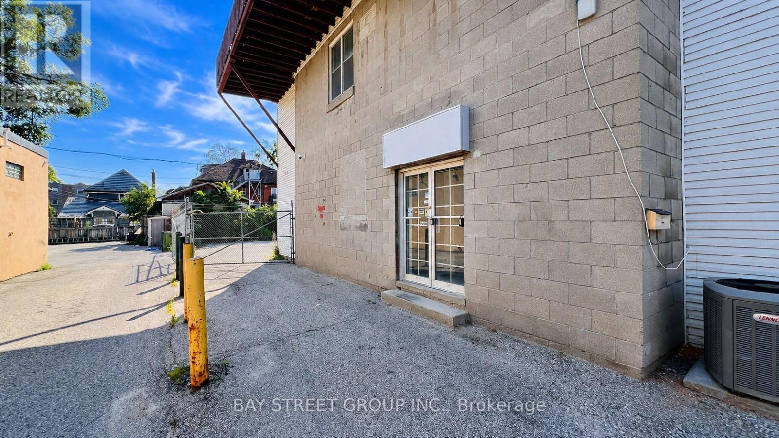101 - 66 Maple Avenue Property Photo 30