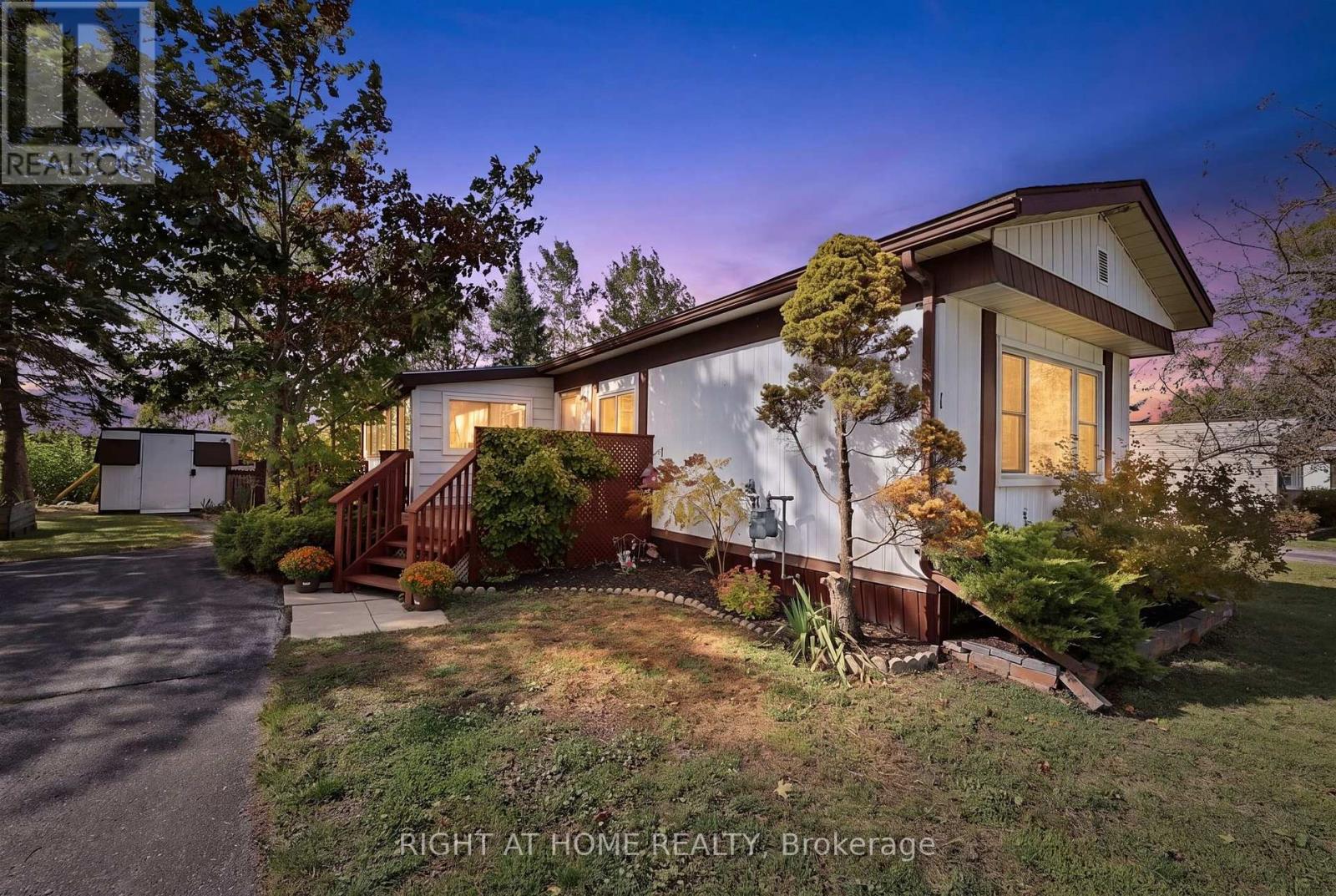 1 Georgian Glen Drive Property Photo 1