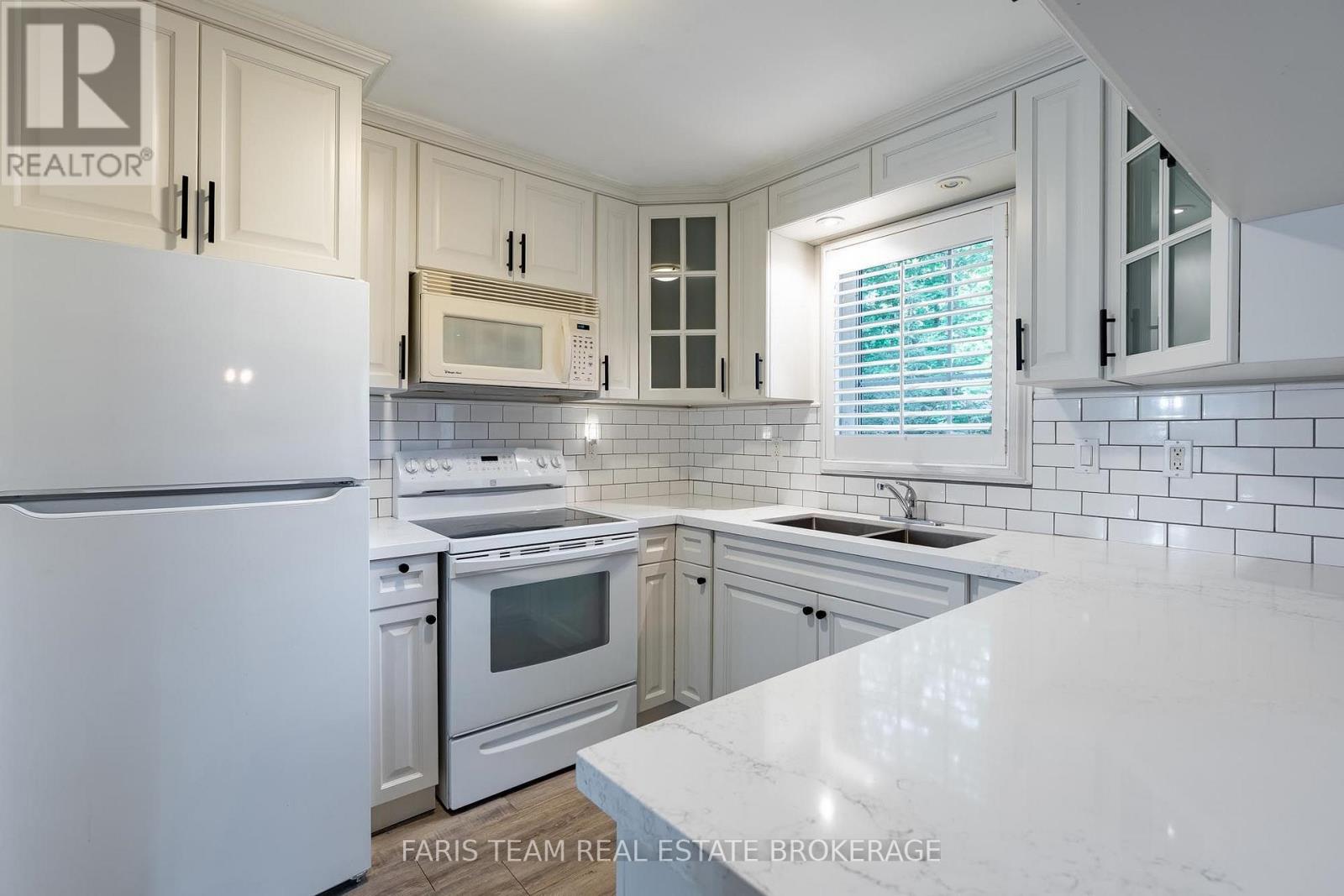 8 Pinecone Avenue Property Photo 3