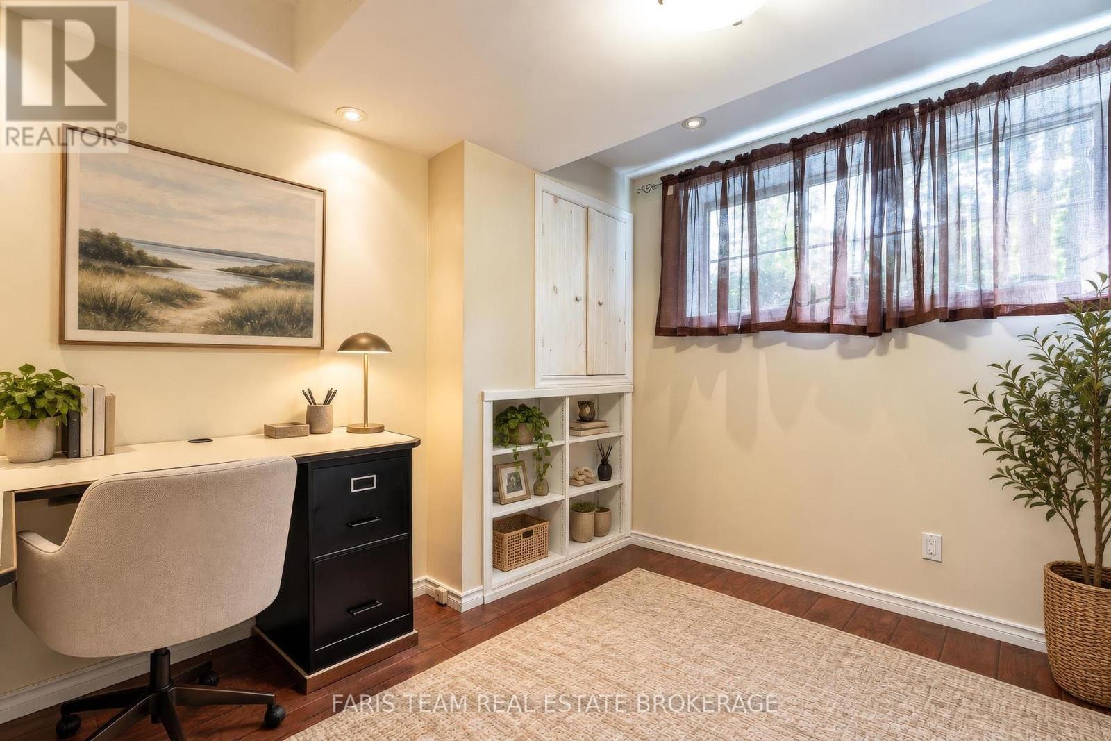 8 Pinecone Avenue Property Photo 14