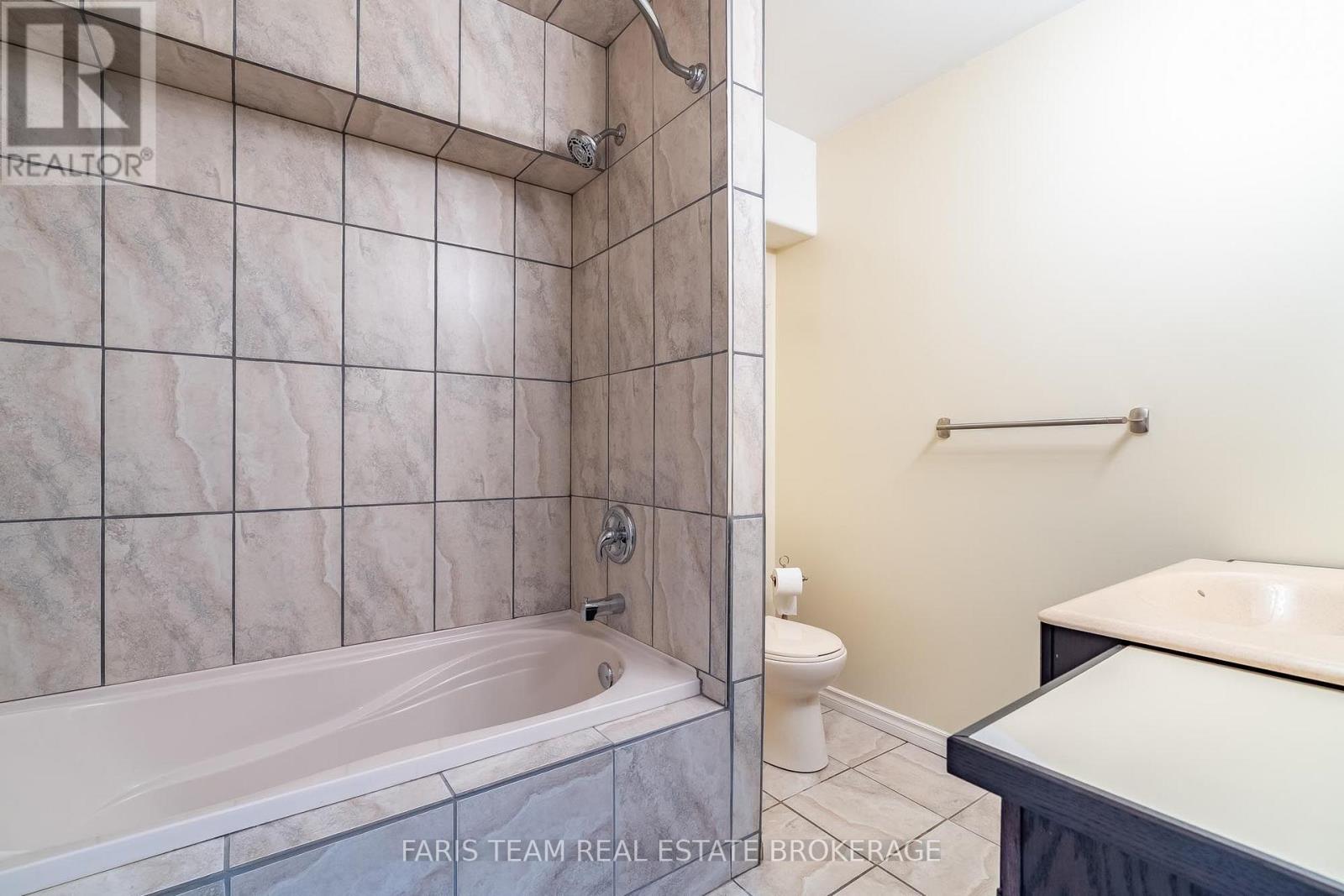8 Pinecone Avenue Property Photo 15