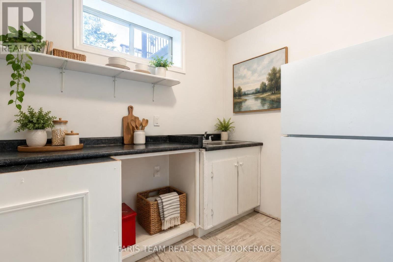 8 Pinecone Avenue Property Photo 16