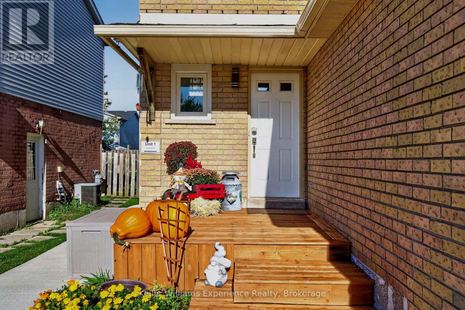 13 Lindsay Court Property Photo 4