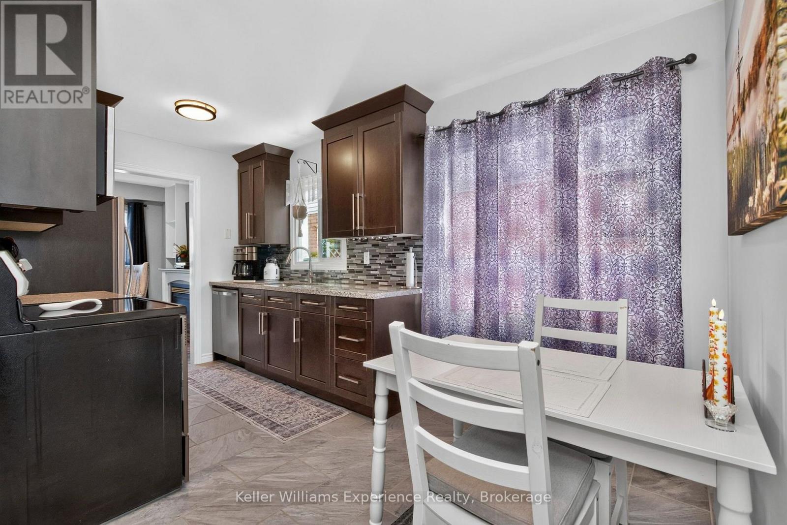 13 Lindsay Court Property Photo 12