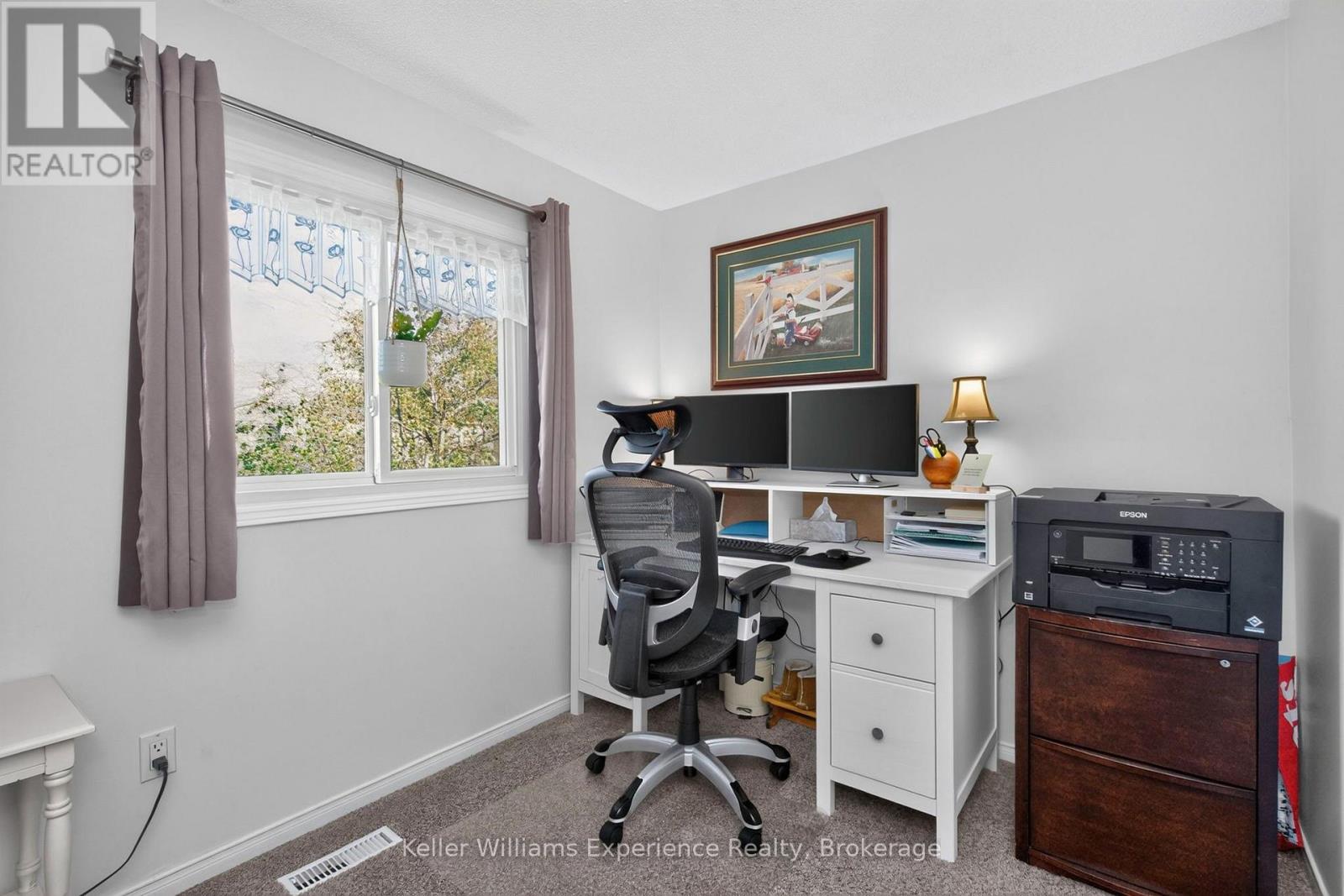 13 Lindsay Court Property Photo 24