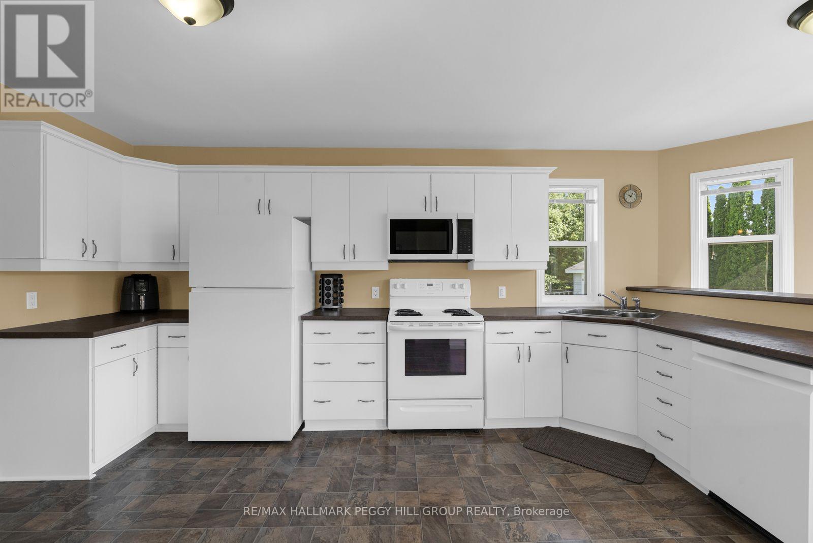 5 Allan Court Property Photo 4